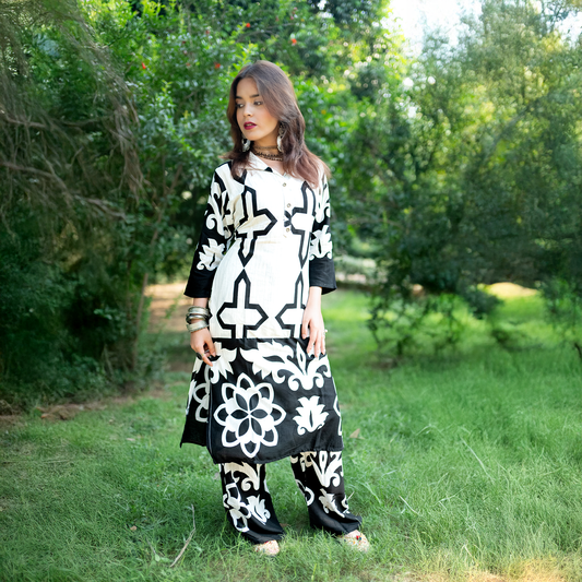 Black white cord set